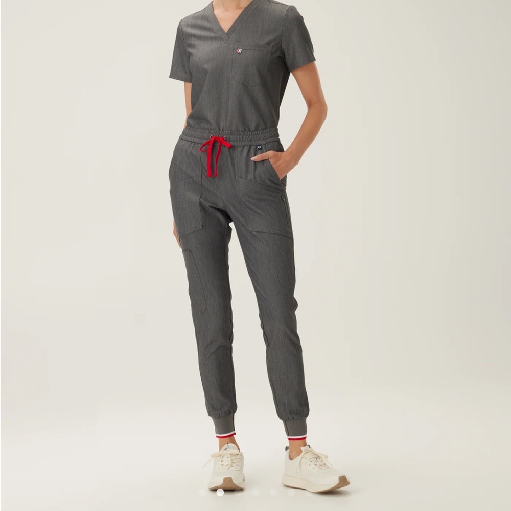 Mediclo Scrub Set: Graphite Grey